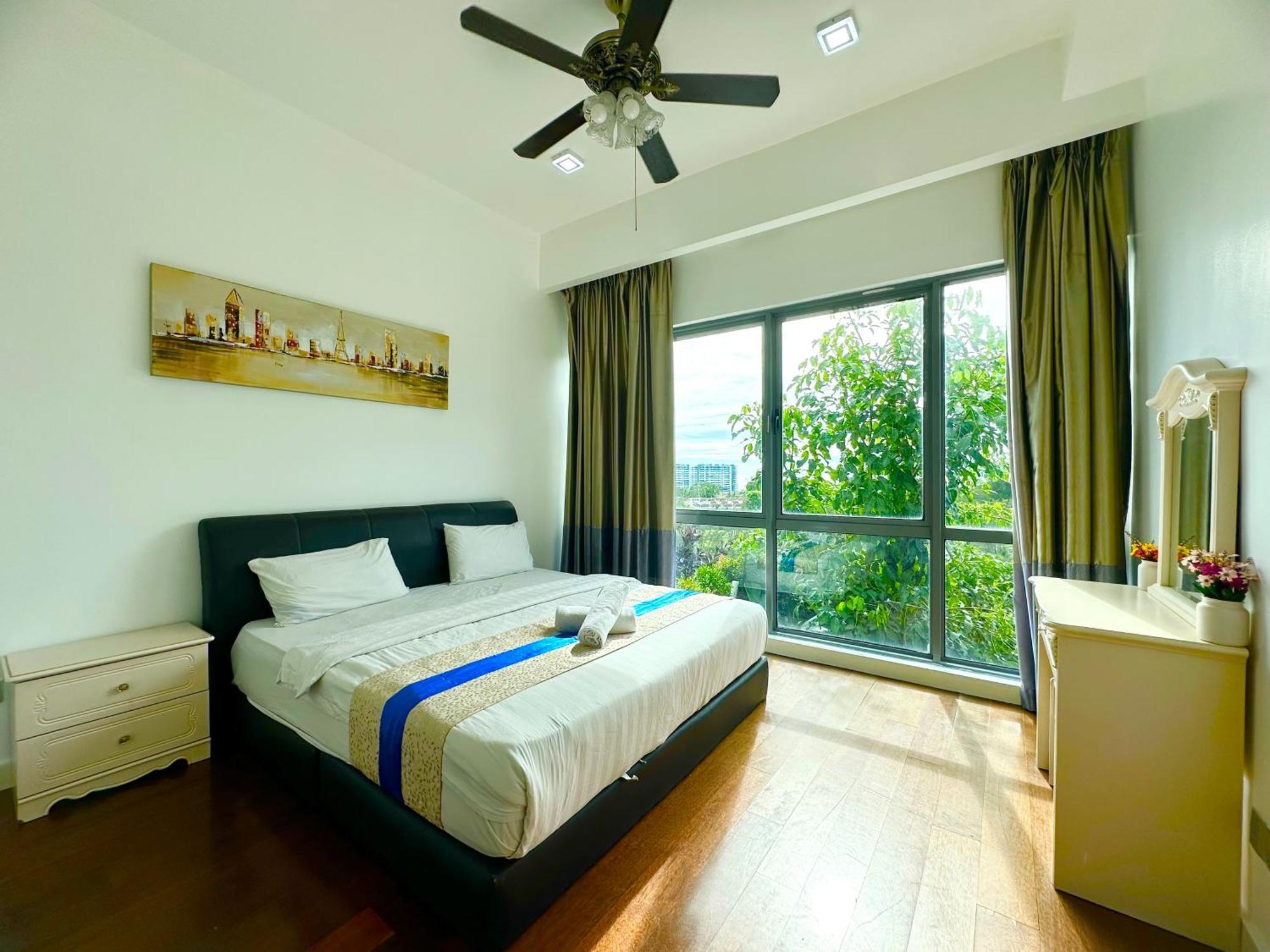 Sunset Seaview Vacation @ Imago Shopping Mall Apartment *